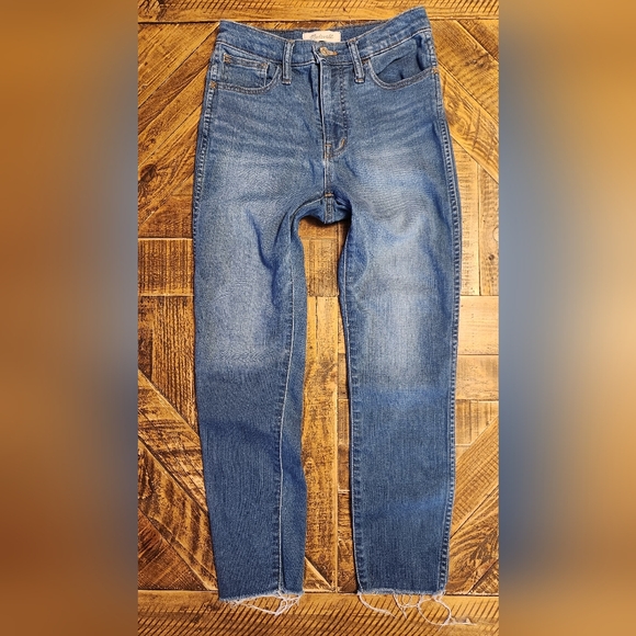 Madewell 10 Inch Roadtripper Jeans High Rise Size 26 Petite Frayed Hem - Picture 1 of 9